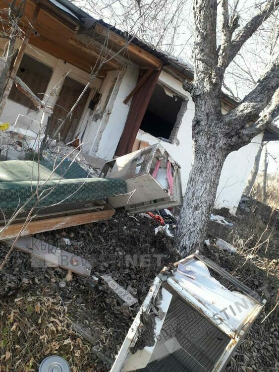 „Елитна” софийска СОТ-фирма проспа погром над къщата на уважаван учител от Кърджали, близките  му наемат адвокат/снимки/