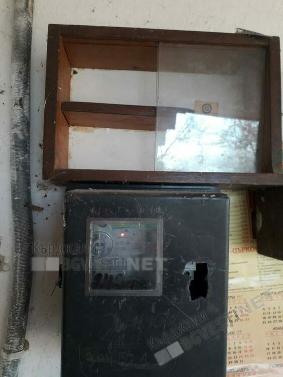 „Елитна” софийска СОТ-фирма проспа погром над къщата на уважаван учител от Кърджали, близките  му наемат адвокат/снимки/