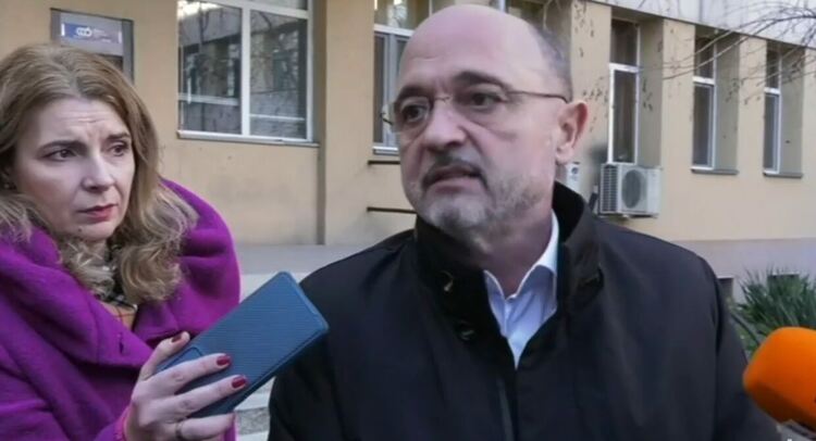 Недостиг на антибиотици. Доставки още в понеделник обеща служебният здравен министър