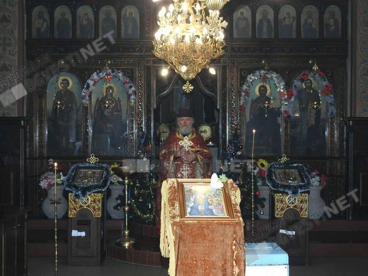   Йордановден в Кърджали започна с богослужение в храма „Св.Георги Победоносец“, кметът Хасан Азис уважи миряните