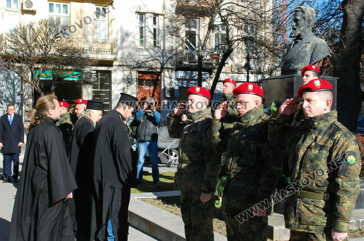 Хасково почете 175 години от рождението на Христо Ботев