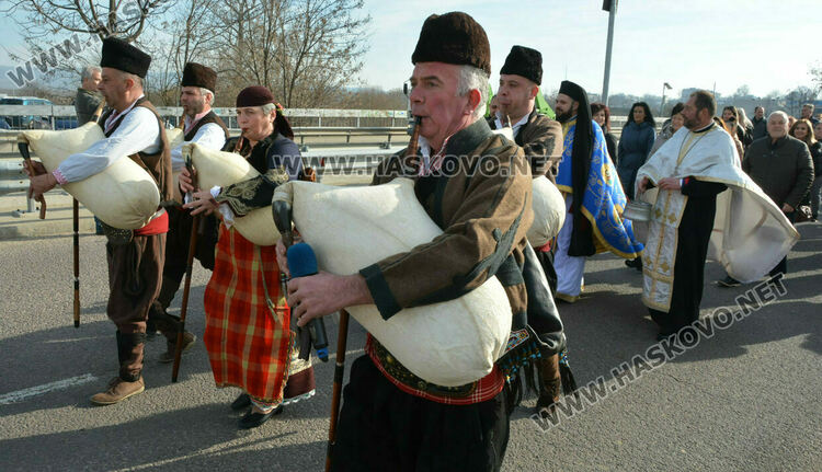 2467 именици от община Хасково празнуват на Йордановден