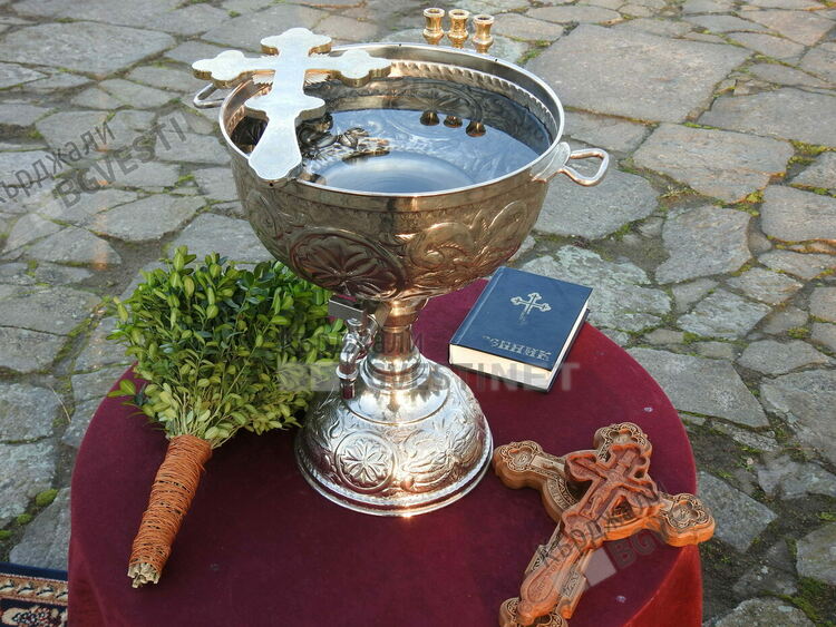 Петър Георгиев хвана Богоявленския кръст в Арда, при малките сполучи Антоан Христов