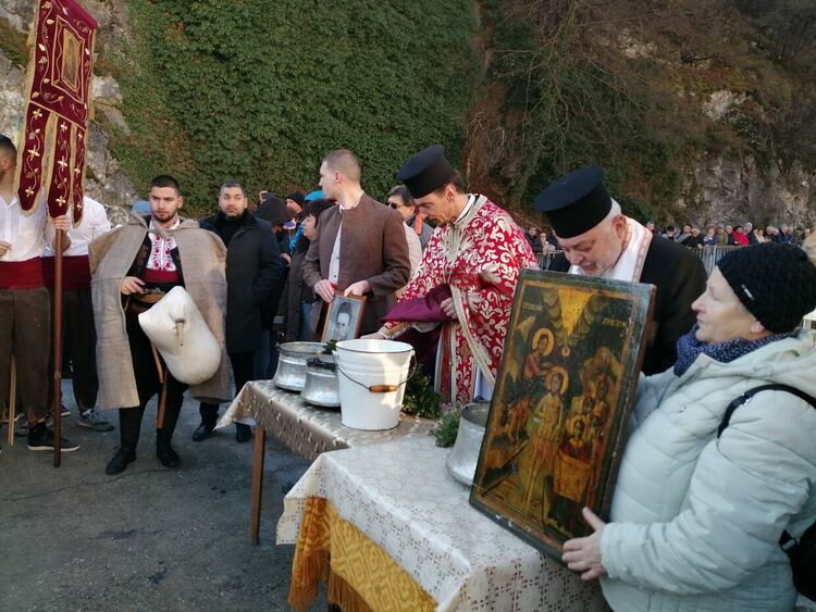 Богоявление в Смолян /обновена, актуални снимки/