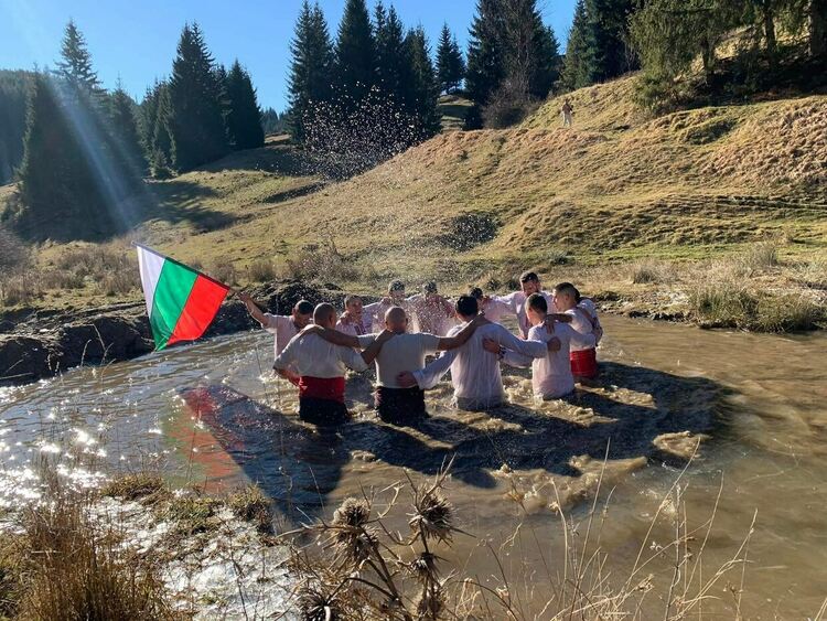 Богоявление в Смолян /обновена, актуални снимки/
