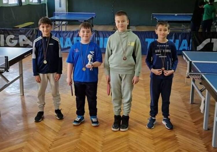 Ясни са победителите от първия ден на открития турнир по тенис на маса