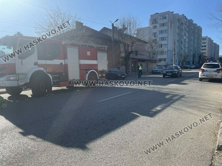 Дим от къща в Хасково вдигна на крак пожарна и полиция