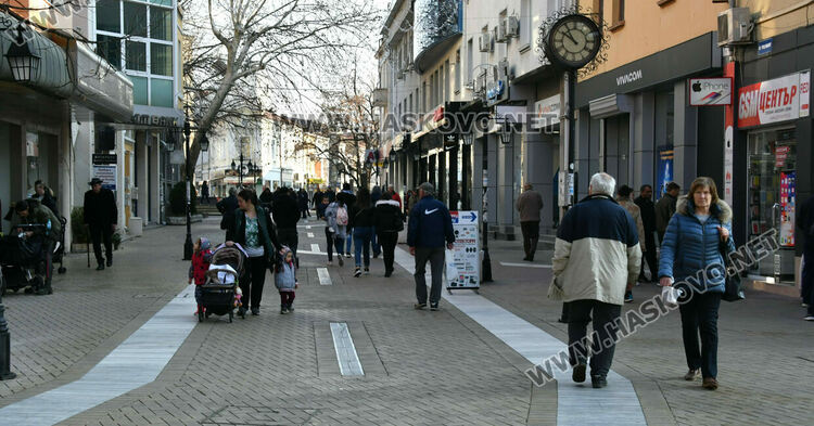Слънчево и топло в неделя