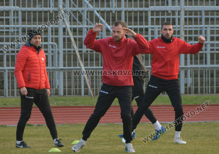 Трите нови попълнения в  „Саяна Хасково“ започнаха подготовка с тима