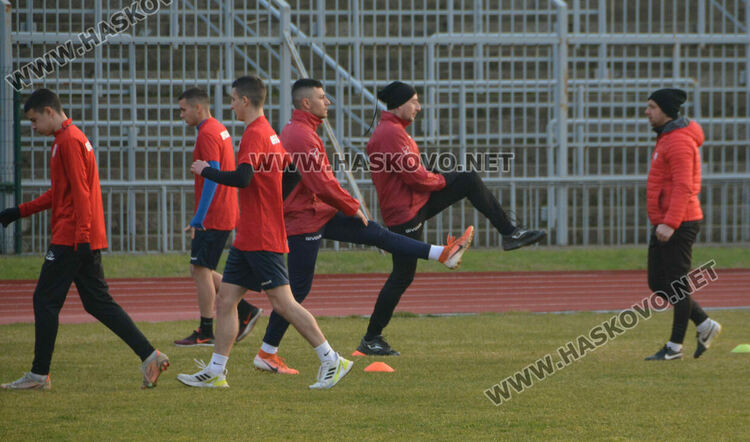 Трите нови попълнения в  „Саяна Хасково“ започнаха подготовка с тима