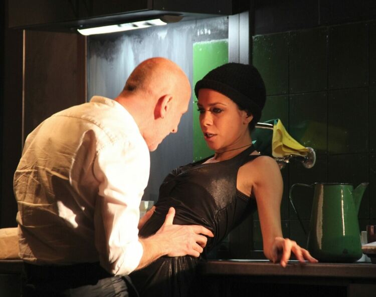 Родопският драматичен театър гостува в Перник със спектакъл по сценарий на ирландски автор