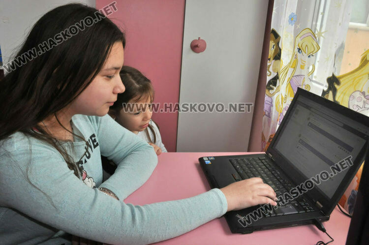 И при грипна ваканция учениците учат дистанционно онлайн