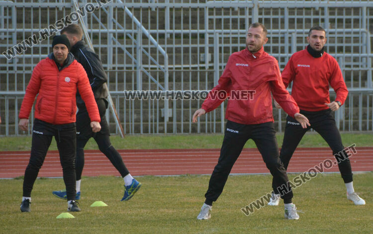 Трите нови попълнения в  „Саяна Хасково“ започнаха подготовка с тима