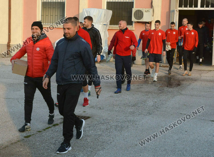 Трите нови попълнения в  „Саяна Хасково“ започнаха подготовка с тима