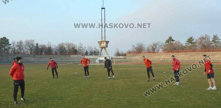 Трите нови попълнения в  „Саяна Хасково“ започнаха подготовка с тима