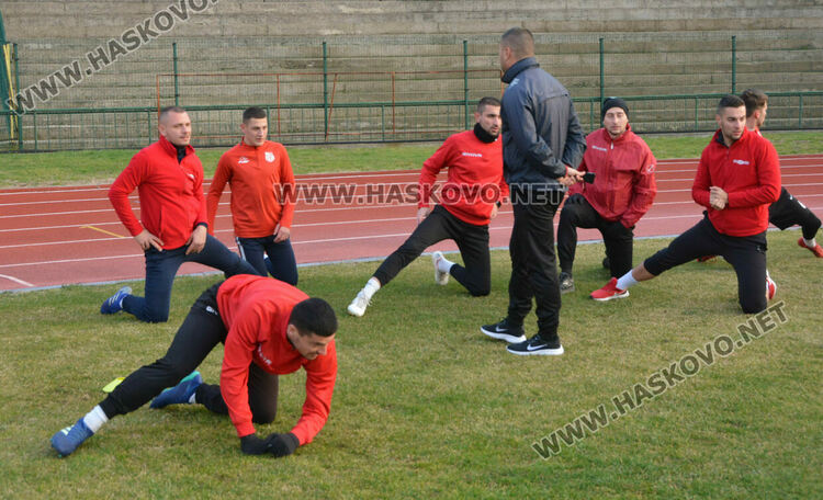 Трите нови попълнения в  „Саяна Хасково“ започнаха подготовка с тима