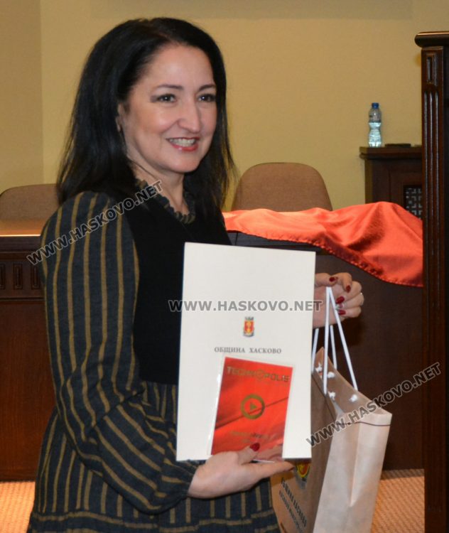 Коледните усмивки на Хасково донесоха награди на най-ентусиазираните фотографи