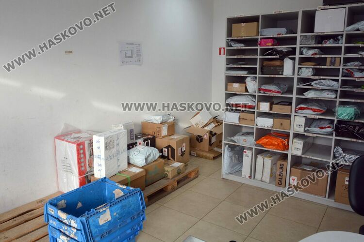 Задигнаха чекмедже с пари от куриерска фирма в Хасково, издирват извършителите