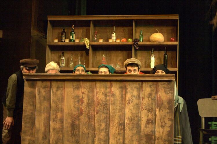 Герои на Чудомир стъпват на Първомайска сцена