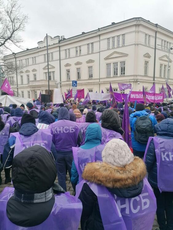 Заработи ТЕЦ-ът в Димитровград, служителите на протест срещу закриване на централите