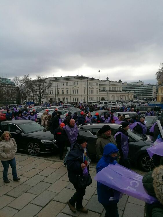 Заработи ТЕЦ-ът в Димитровград, служителите на протест срещу закриване на централите