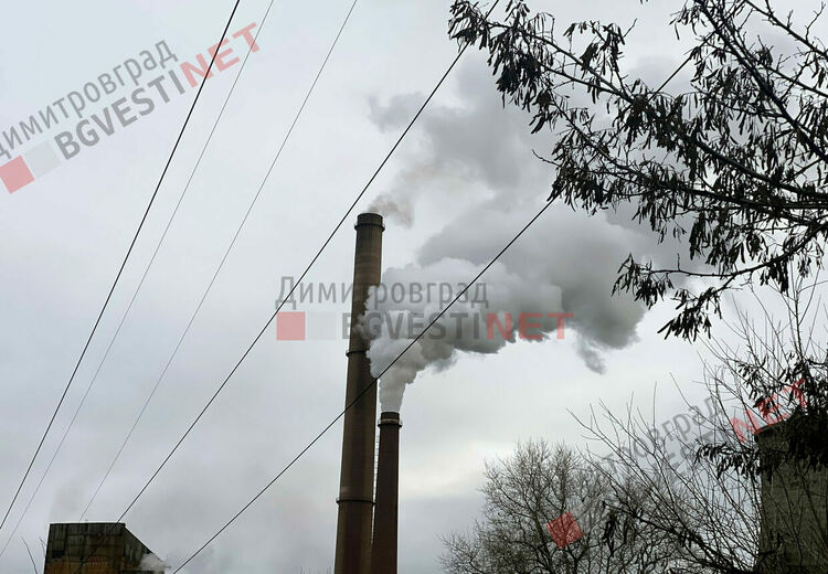 ТЕЦ-а в Димитровград изпуска непречистени газове от високия комин?