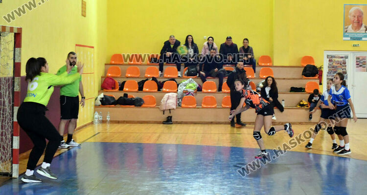 Започнаха мачовете за хандбалната Купа на България до 14 години