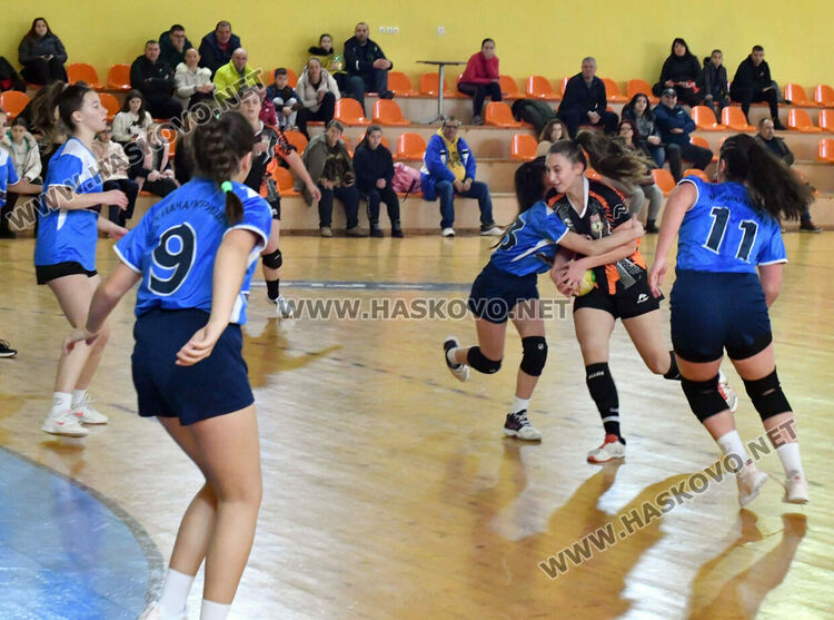 Започнаха мачовете за хандбалната Купа на България до 14 години