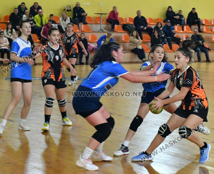 Започнаха мачовете за хандбалната Купа на България до 14 години