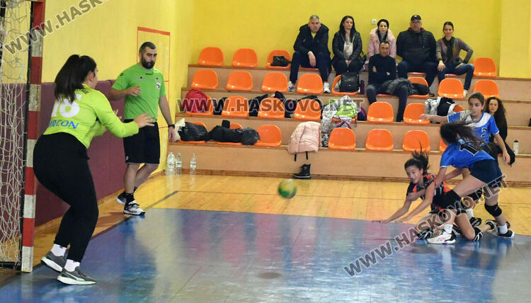 Започнаха мачовете за хандбалната Купа на България до 14 години