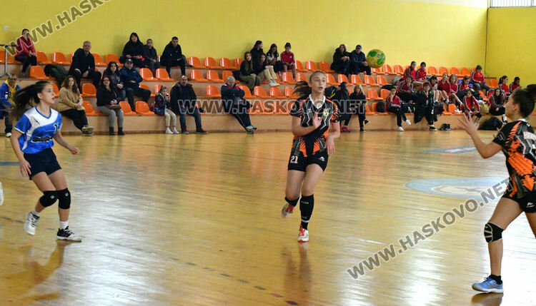 Започнаха мачовете за хандбалната Купа на България до 14 години