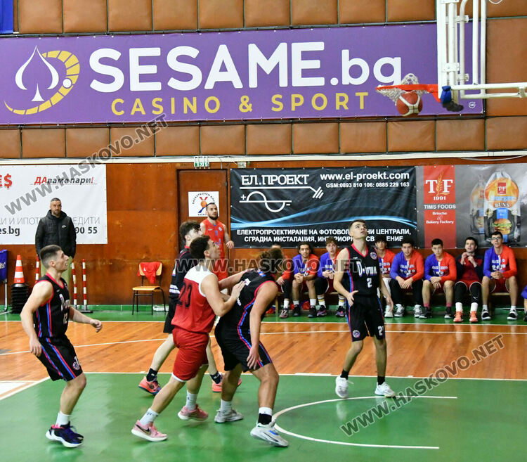 Местно баскетболно дерби в контрола между Хасково и Димитровград