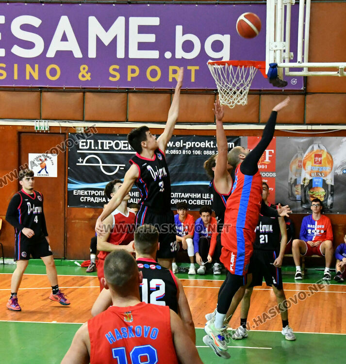 Местно баскетболно дерби в контрола между Хасково и Димитровград