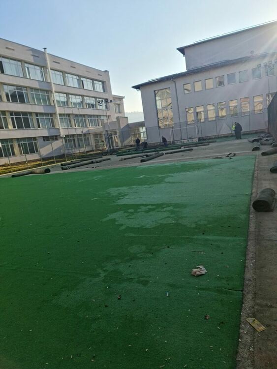 Обновяват спортната площадка на ОУ "Васил Левски" в Златоград