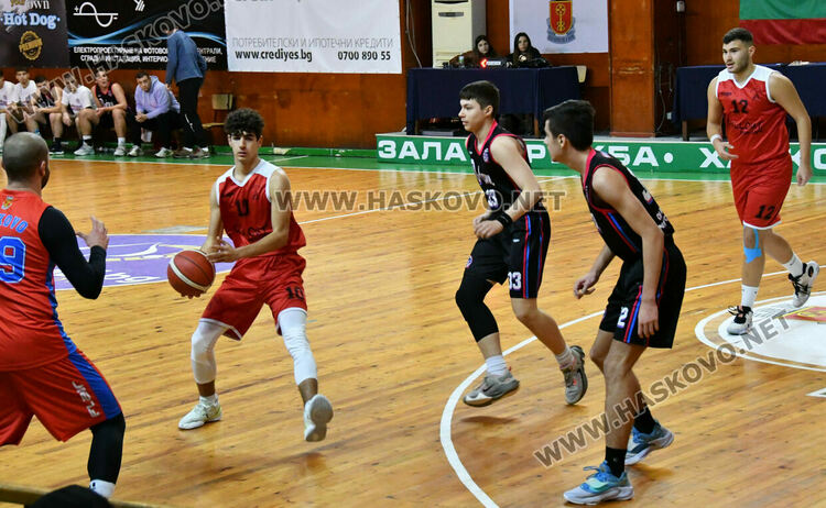 Местно баскетболно дерби в контрола между Хасково и Димитровград