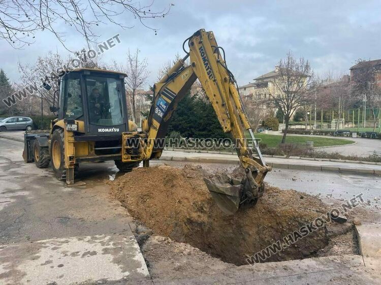 Нова ВиК авария на кръстовище в Хасково 