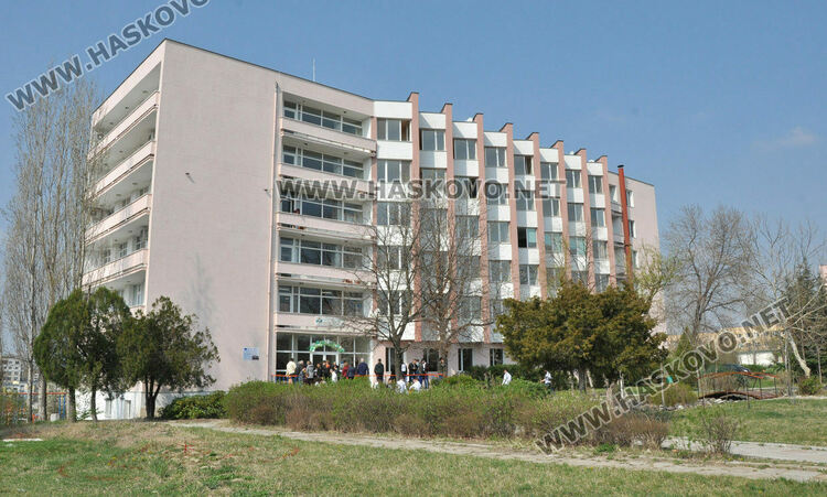 17 новозаразени с коронавирус в Хасковско, 23 ученици и двама учители са под карантина