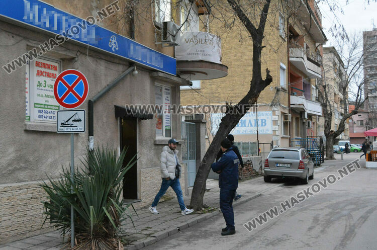 МВР със спецакция в центъра на Хасково, включиха и следово куче