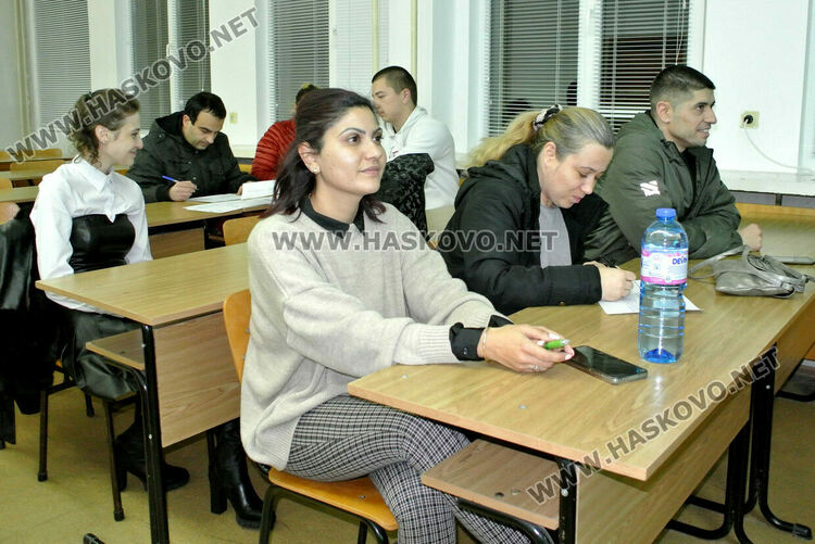 Безплатни тренинги за успешен бизнес за студенти и предприемачи в центъра на УНСС-Хасково