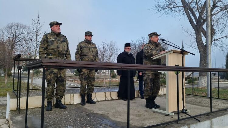 Зам.кметът Петров присъства на откриването на новата учебна година във Военно формирование 24490