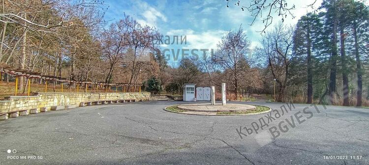 Химически тоалетни за децата поставиха в парк „Простор”