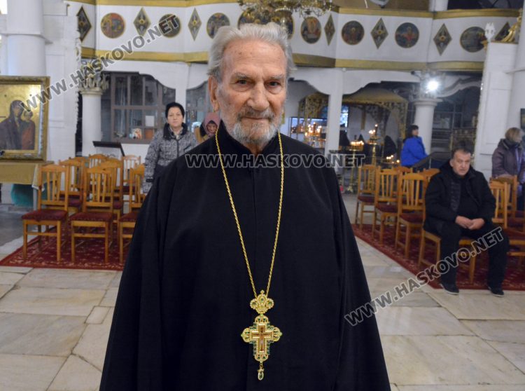 Именикът отец Антоний Енев: Повече работа, по-малко храна за дълголетие