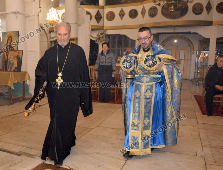 Именикът отец Антоний Енев: Повече работа, по-малко храна за дълголетие