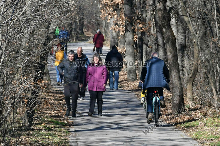 На Атанасовден падна 16-годишен температурен рекорд за топло време