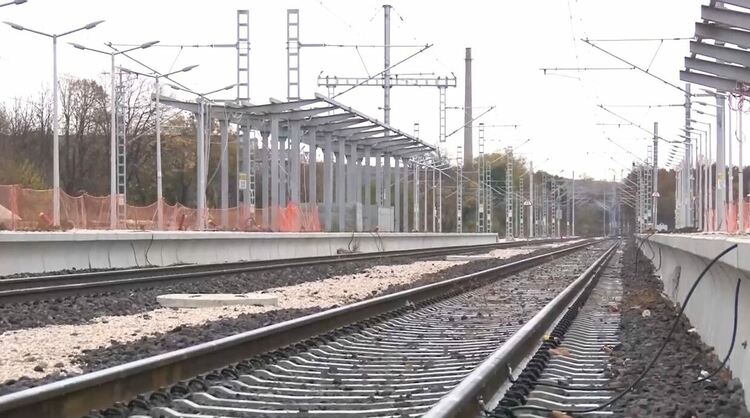 Влакове у нас ще пътуват със 160 км/ч след ремонт с европейски средства