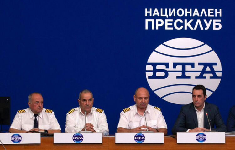 Две оферти са постъпили за медицински хеликоптери под наем