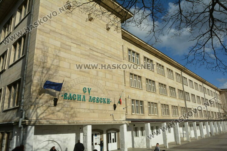 Искат финансиране за ремонт на 3 училища и 4 детски градини в Хасково