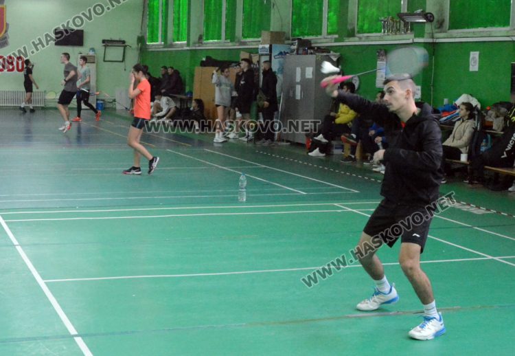 150 състезатели се включват в турнира по бадминтон „Братя Касабян“