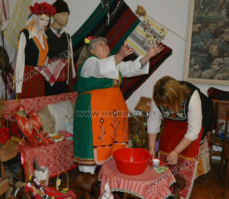 Бабинден отбелязаха в Тракийското дружество в Хасково