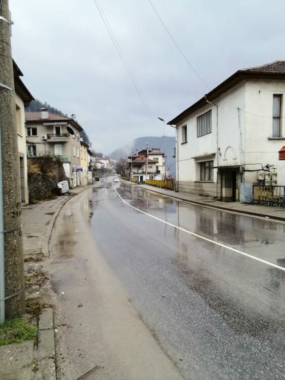 С подписка жителите на кв. Устово настояват за ограничаване на скоростта на ул. "Васил Райдовски"